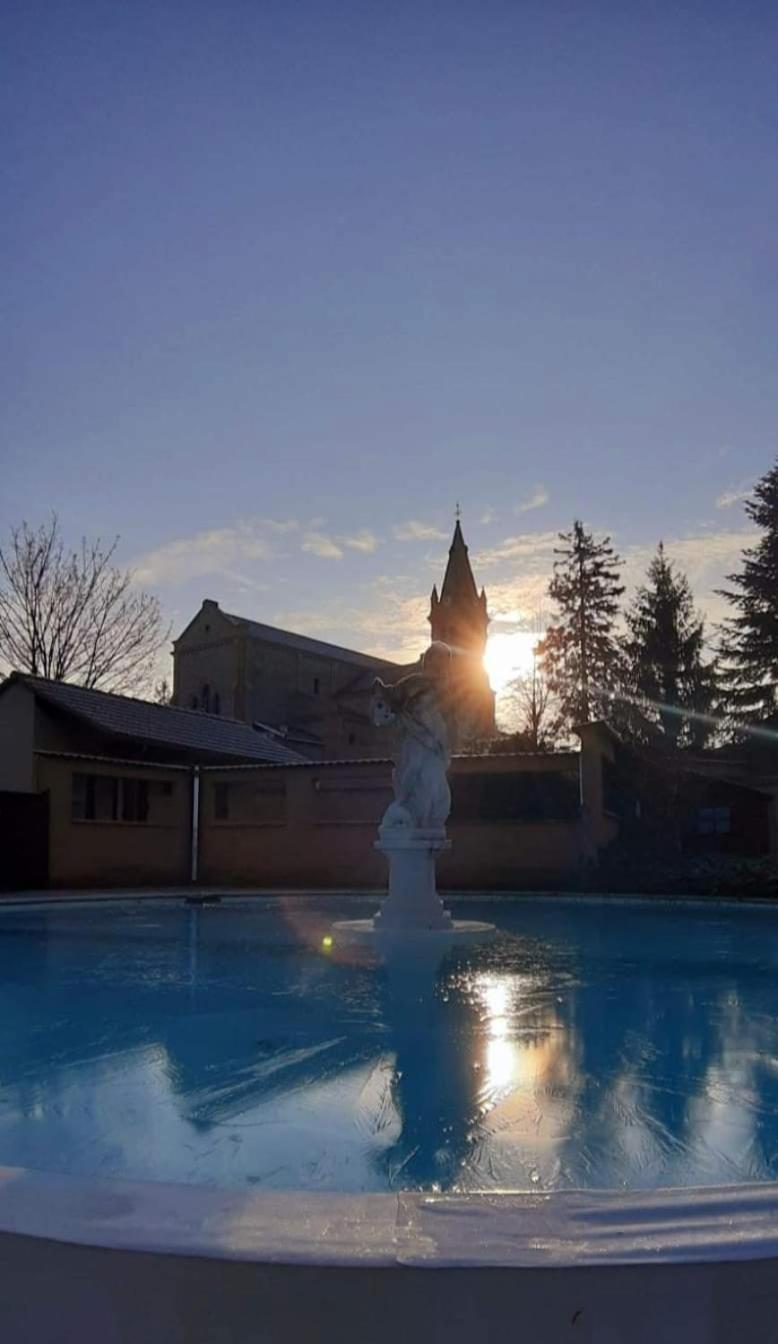 Les Jardins Du Castel Gites Annick Et Jean Paul Saint-Georges-d'Esperanche Luaran gambar