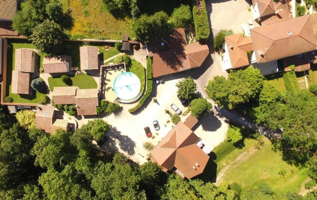 Les Jardins Du Castel Gites Annick Et Jean Paul Saint-Georges-d'Esperanche Luaran gambar